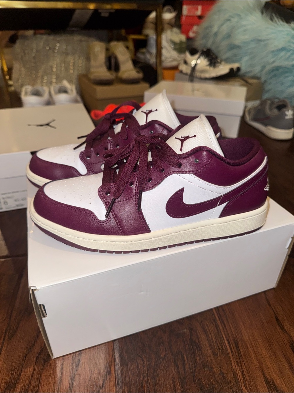 Nike Women's Size 8 Air Jordan 1 Low Shoes White/Bordeaux DC0774-161 with box